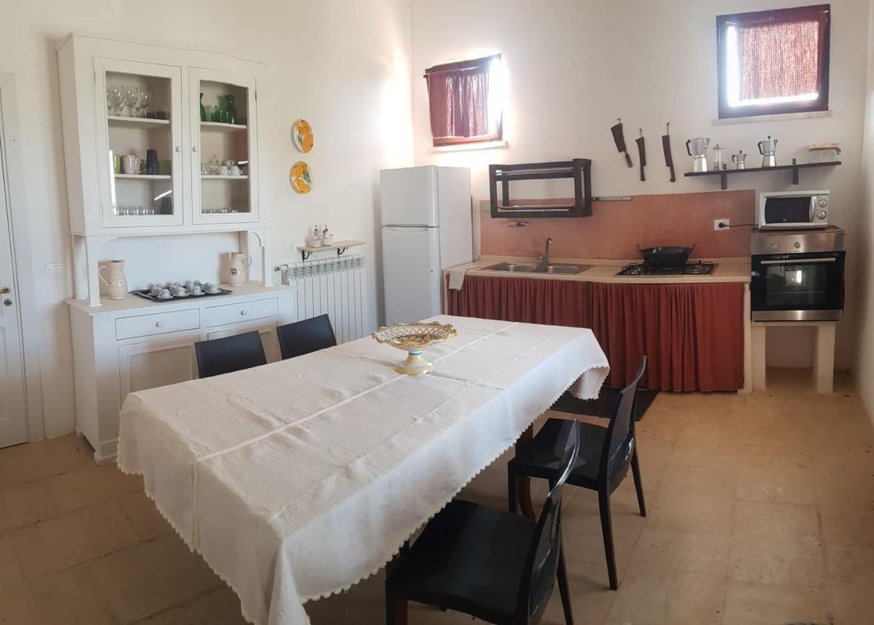 Casino De Viti - Dimora Storica Con Piscina Villa Vaste Luaran gambar